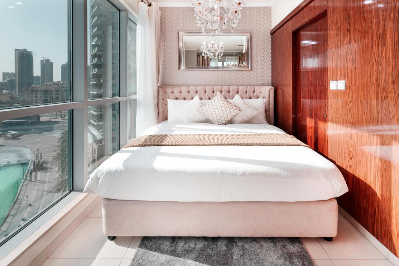 Elite Royal Apartment - Full Burj Khalifa & Fountain View - Brilliant - 2 Bedrooms & 1 Open Bedroom Without Partition Dubai Exteriör bild